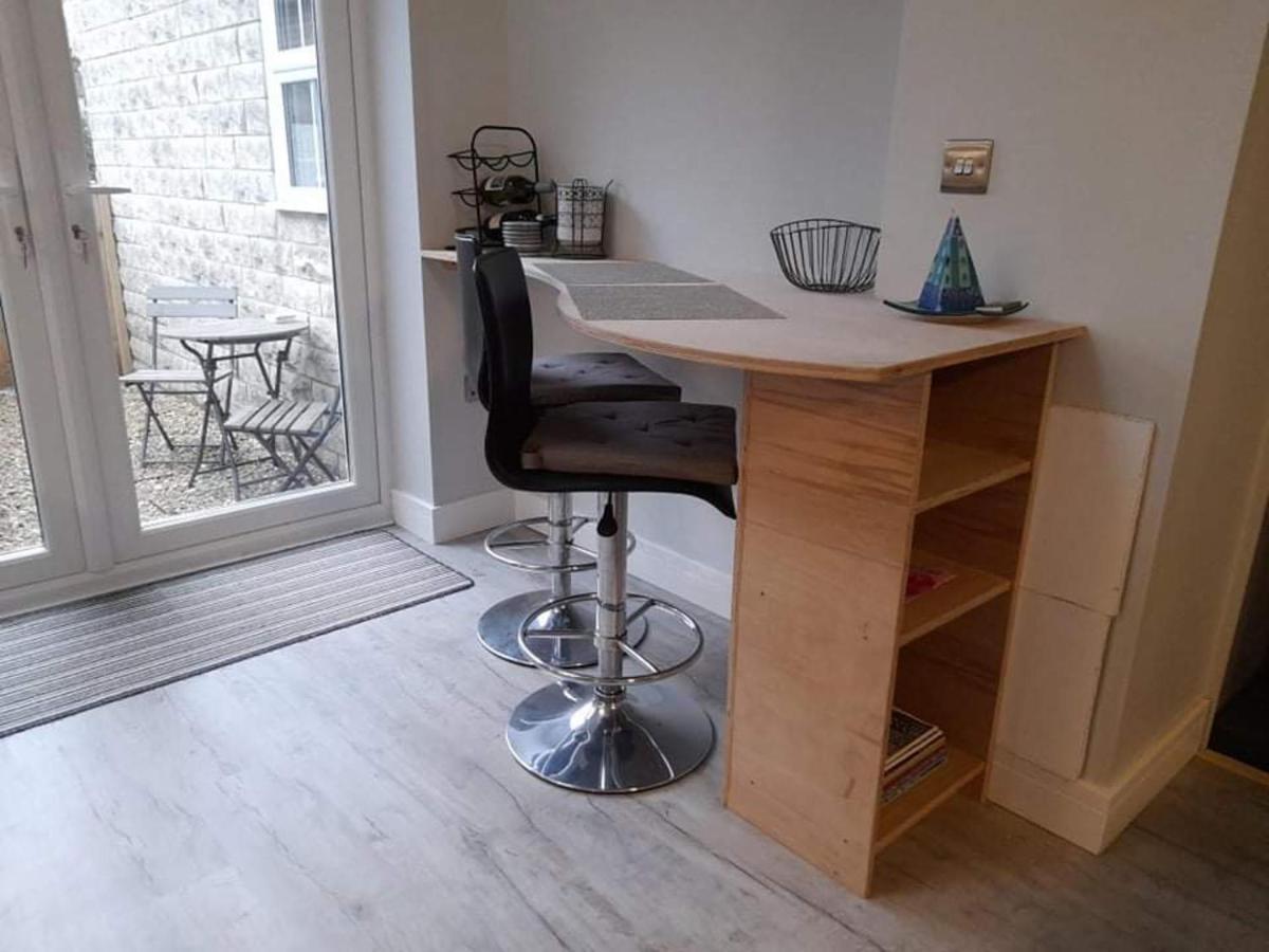 Outstanding Modern 1-Bed House In Chippenham Chippenham (Wiltshire) Exterior foto